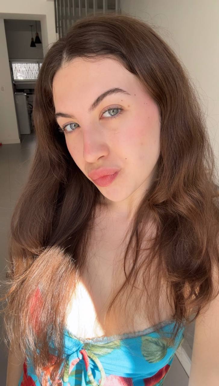 Nude girl Amber in Yancheng