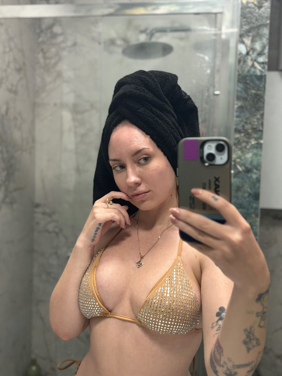 Nude girl KateV in Yancheng