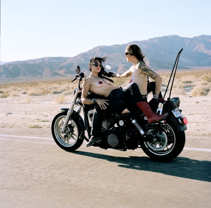 Girls on a motorcycle in Yancheng