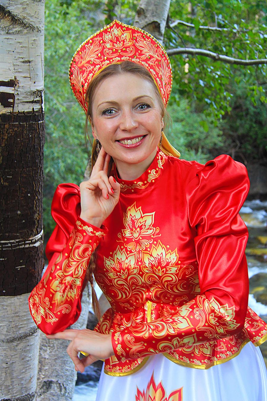Women in Slavic costumes in Yancheng
