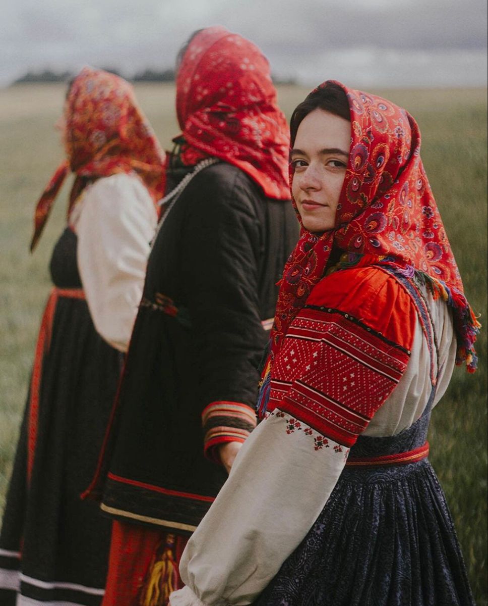 Women in Slavic costumes in Yancheng