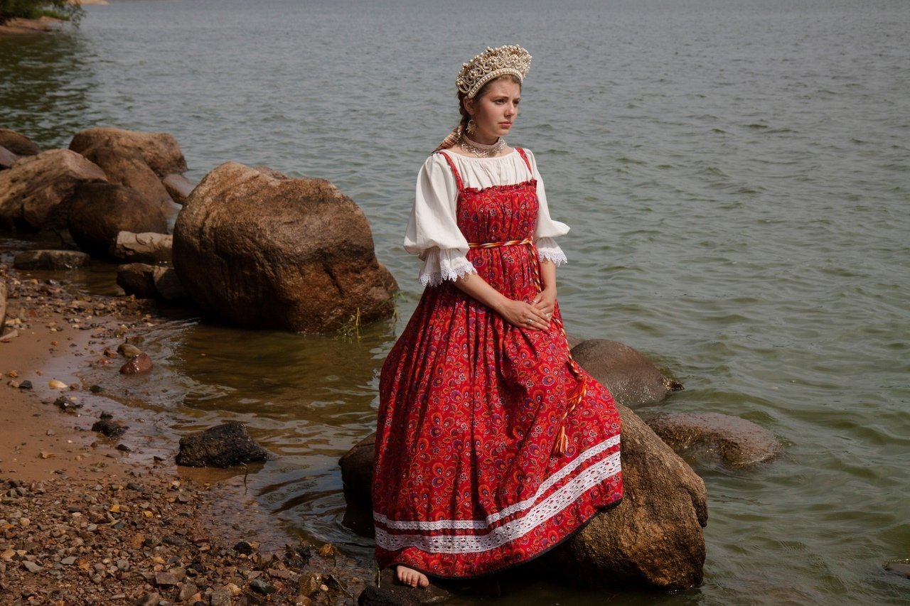Women in Slavic costumes in Yancheng