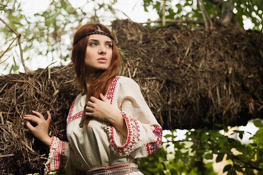 Women in Slavic costumes in Yancheng