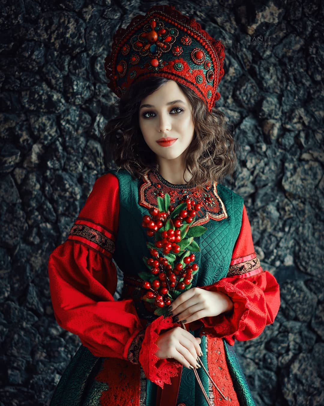 Nude girl Women in Slavic costumes in Yancheng