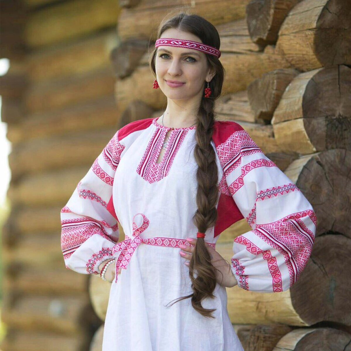 Girls in Slavic costumes in Yancheng