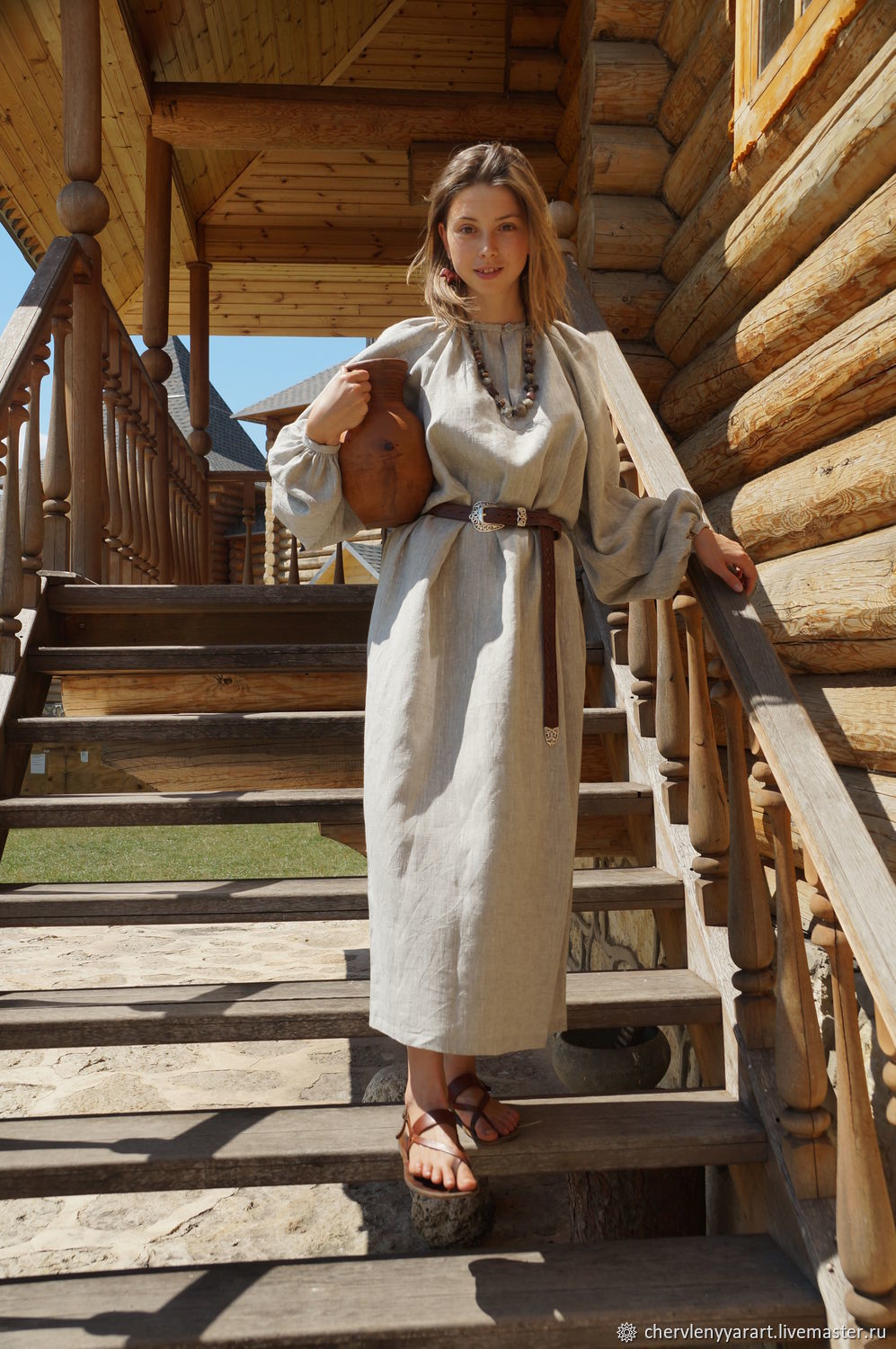 Girls in Slavic costumes in Yancheng