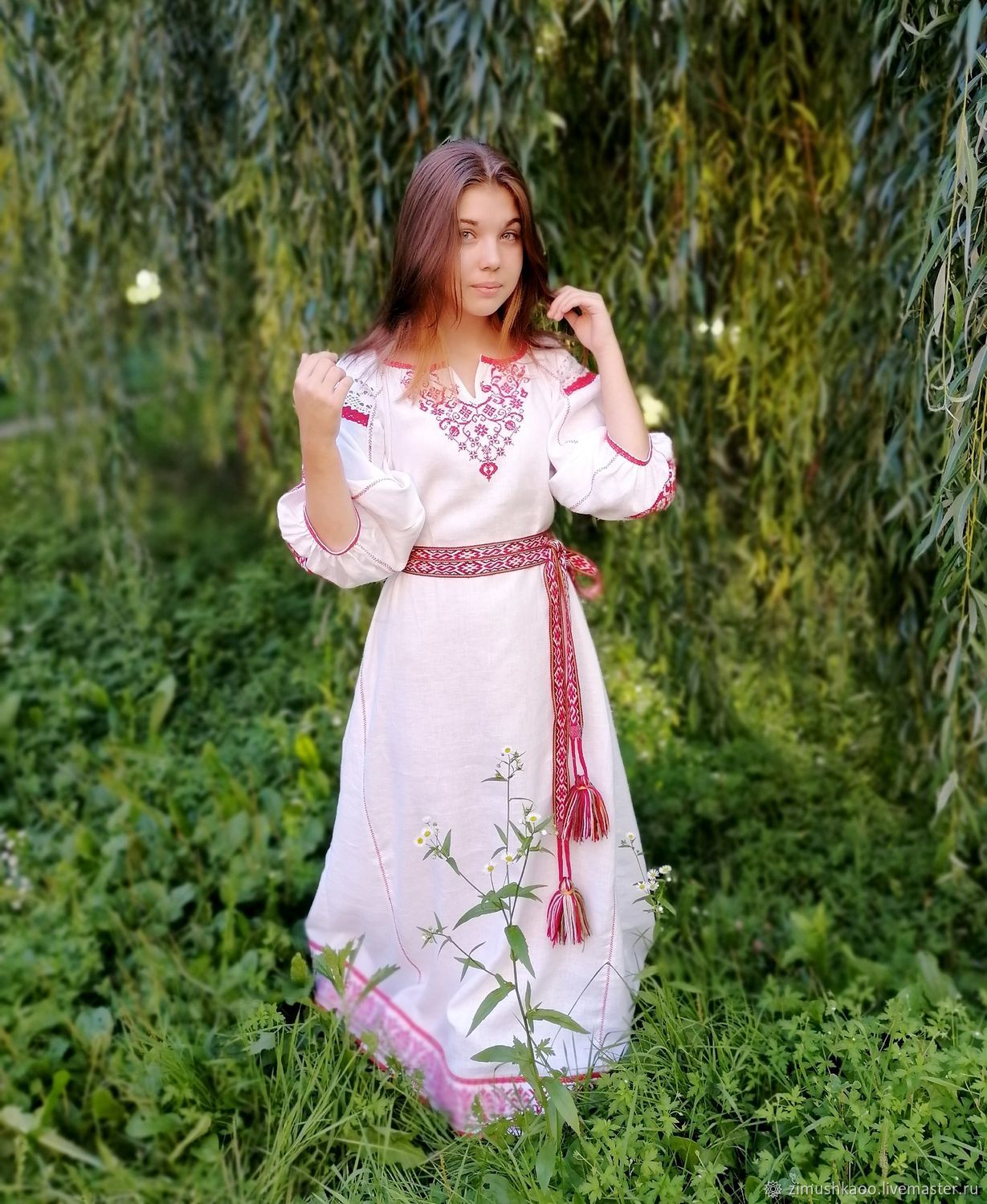 Girl Girls in Slavic costumes in Yancheng